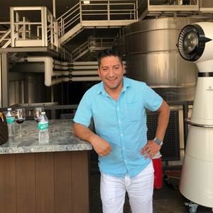 Meet your Posher, Cesar